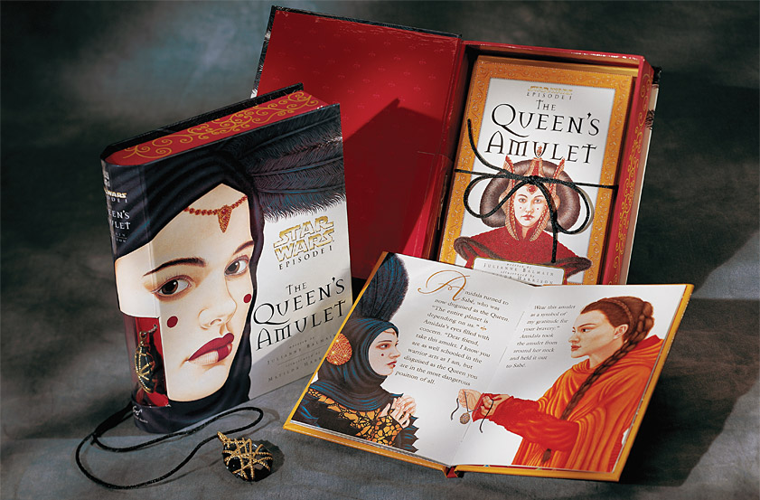 Plik:The Queen's Amulet zawartosc.jpg