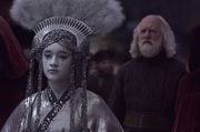Sio Bibble i kr&oacute;lowa Apailana na pogrzebie Amidali w roku 19 BBY