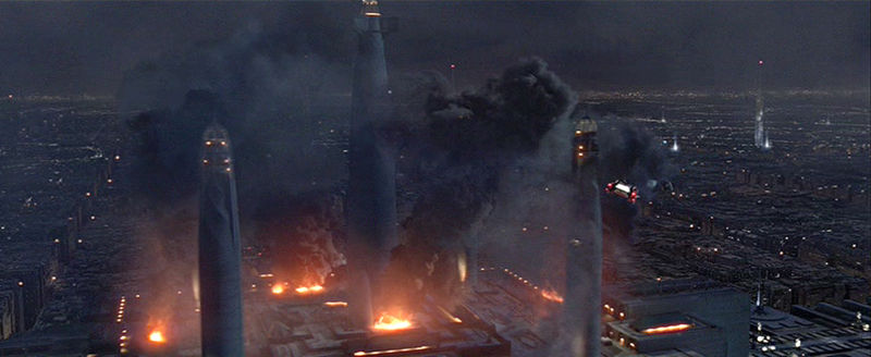 Płonąca świątynia Jedi w trakcie walk